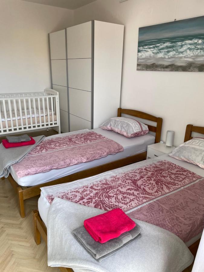Casa Estancia Apartment Njivice Bagian luar foto